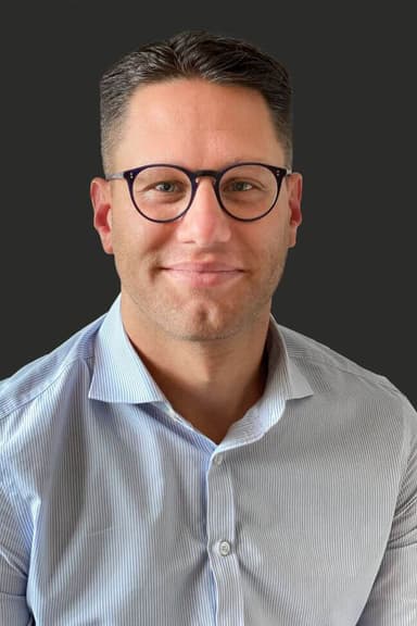employee image